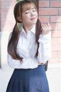 重回末世一年前，华国起飞她躺平精修版